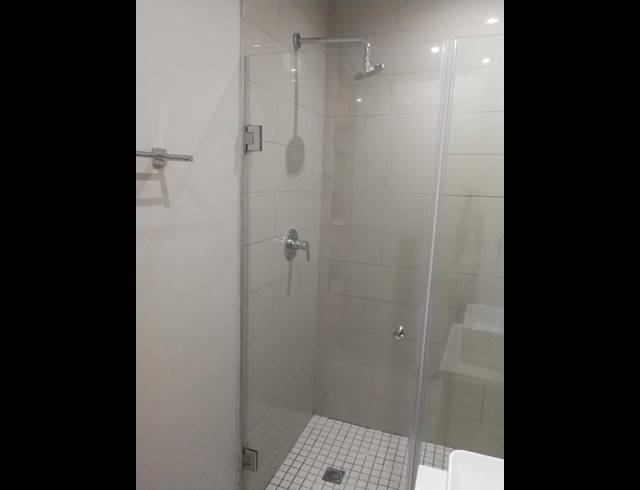 2 BEDROOM PROPERTY TO RENT IN MENLO PARK